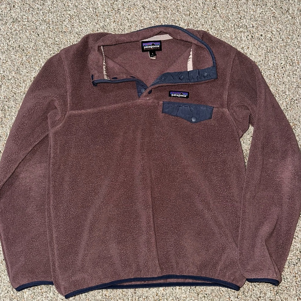 dark purple PATAGONIA fleece quarter button